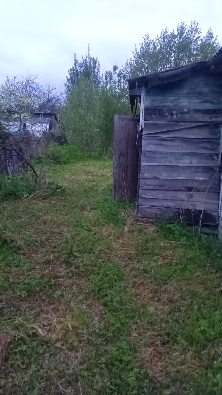 Земельный участок  6 сот  в  пгт Редкино