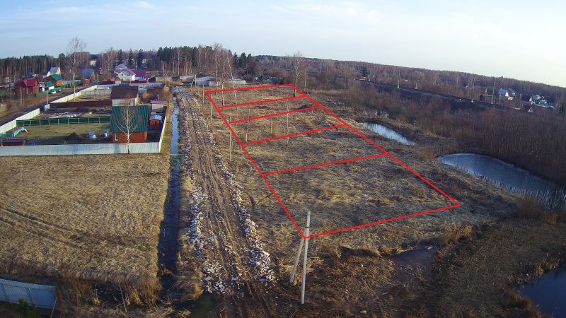 Земельный участок  6 соток  в  пгт Редкино