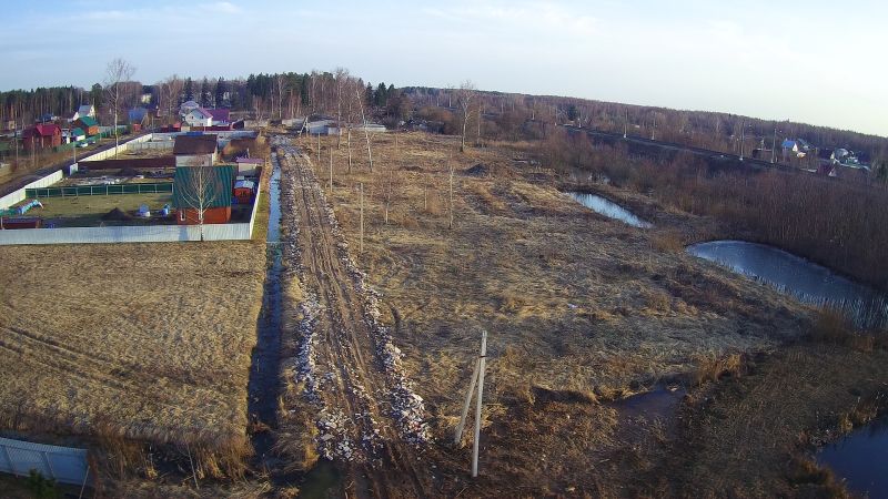 Земельный участок  6 соток  в  пгт Редкино