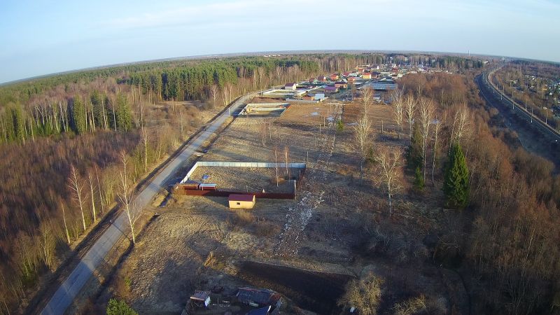 Земельный участок  11 соток  в  пгт Редкино
