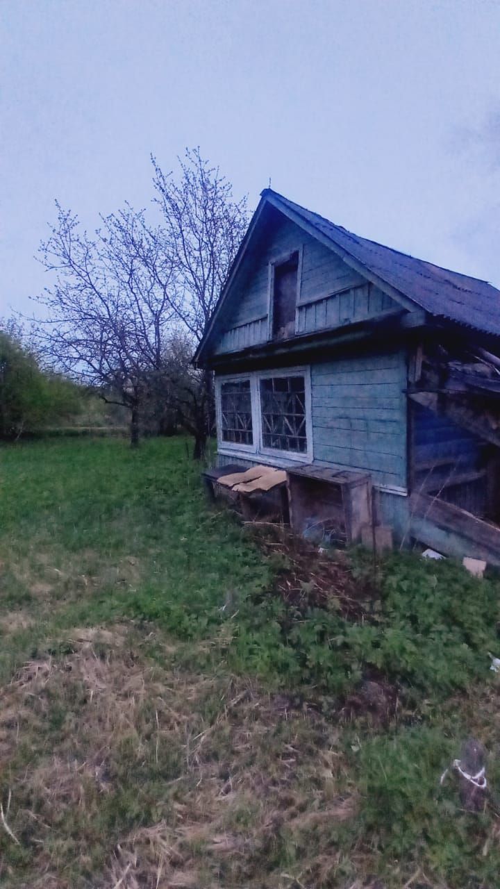 Земельный участок  6 сот  в  пгт Редкино