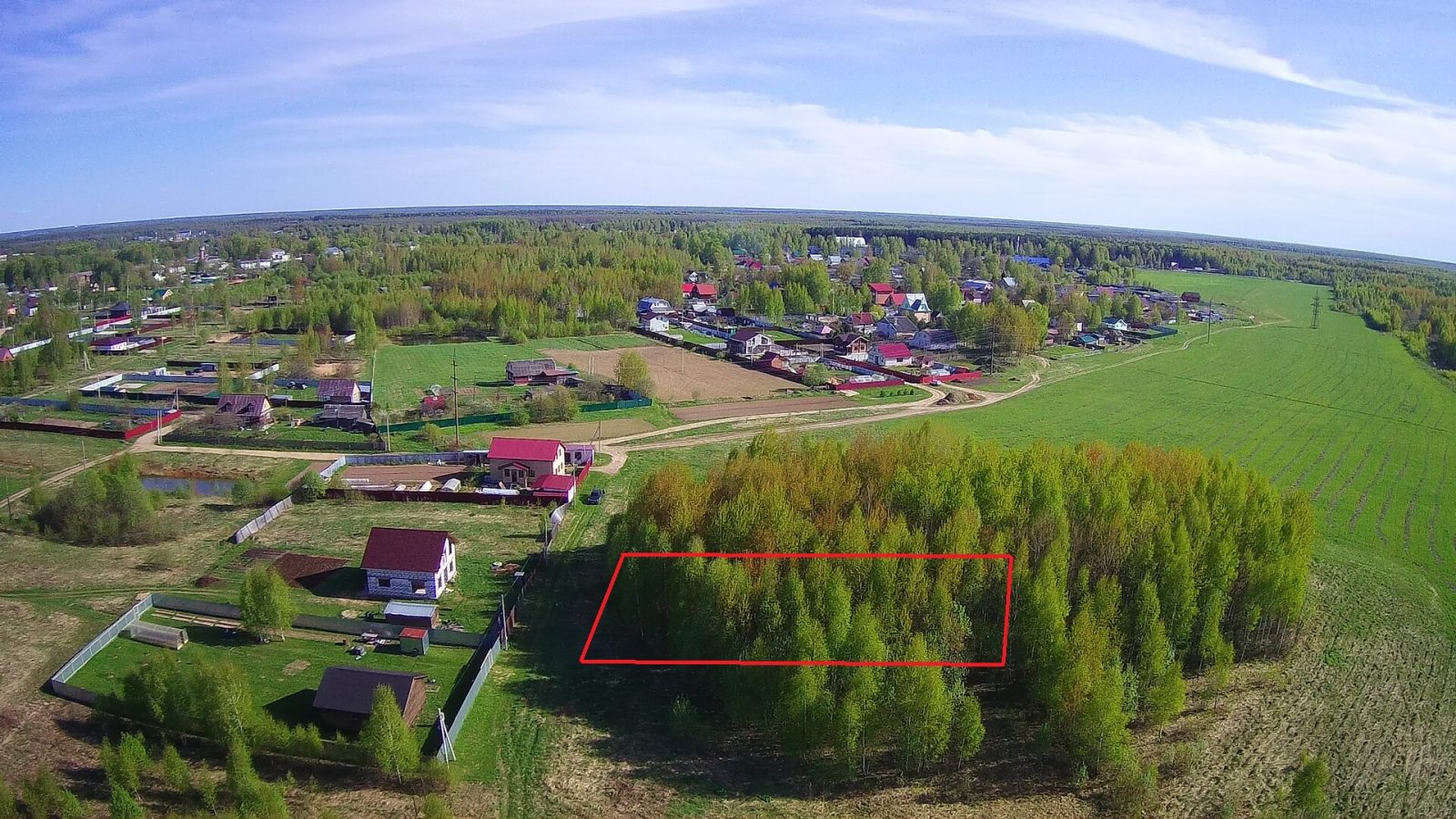 Земельный участок  15 сот  в  пгт Редкино