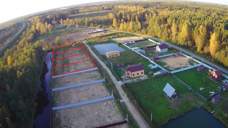 Земельный участок   в  пгт Редкино