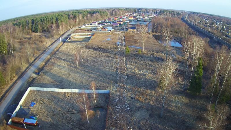Земельный участок   в  пгт Редкино