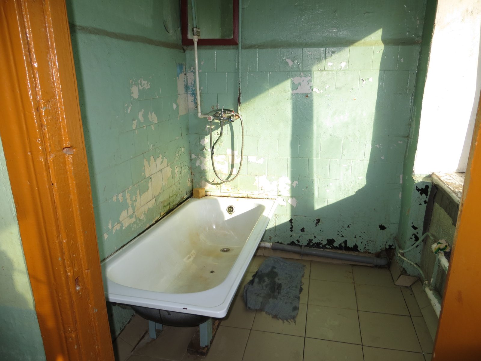 Комната  19,6 кв.м.  пгт Редкино