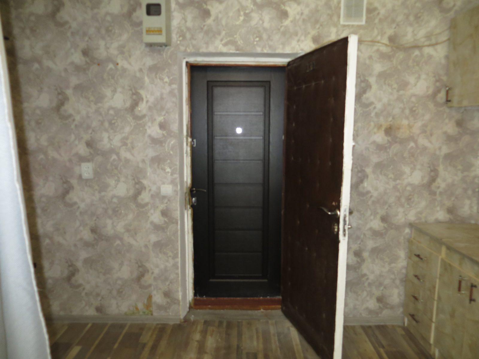 Комната  19,6 кв.м.  пгт Редкино